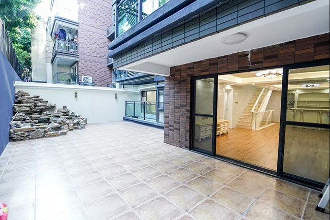 410㎡別墅，簡(jiǎn)約自然相結(jié)合，娛樂(lè)典雅兩不誤，體驗(yàn)生活的美好時(shí)光